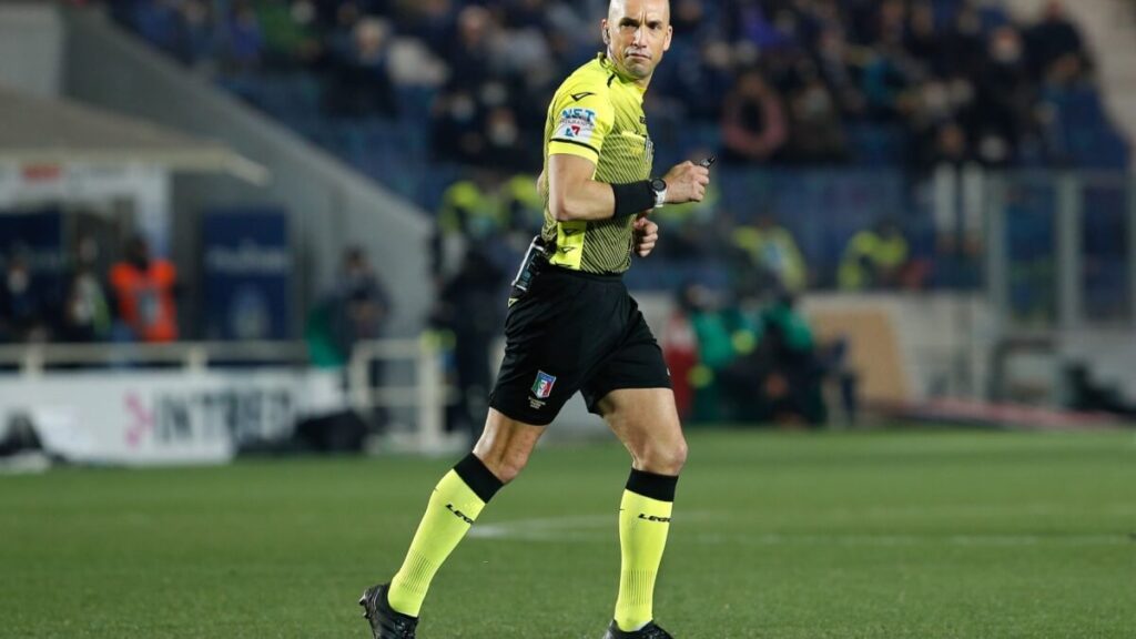 Michael Fabbri, l'arbitro più pagato della Serie A
