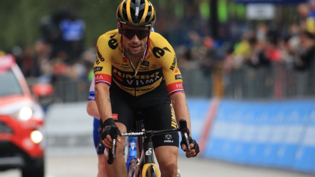 Primoz Roglic, favorito alla vittoria del Giro d'Italia 2025