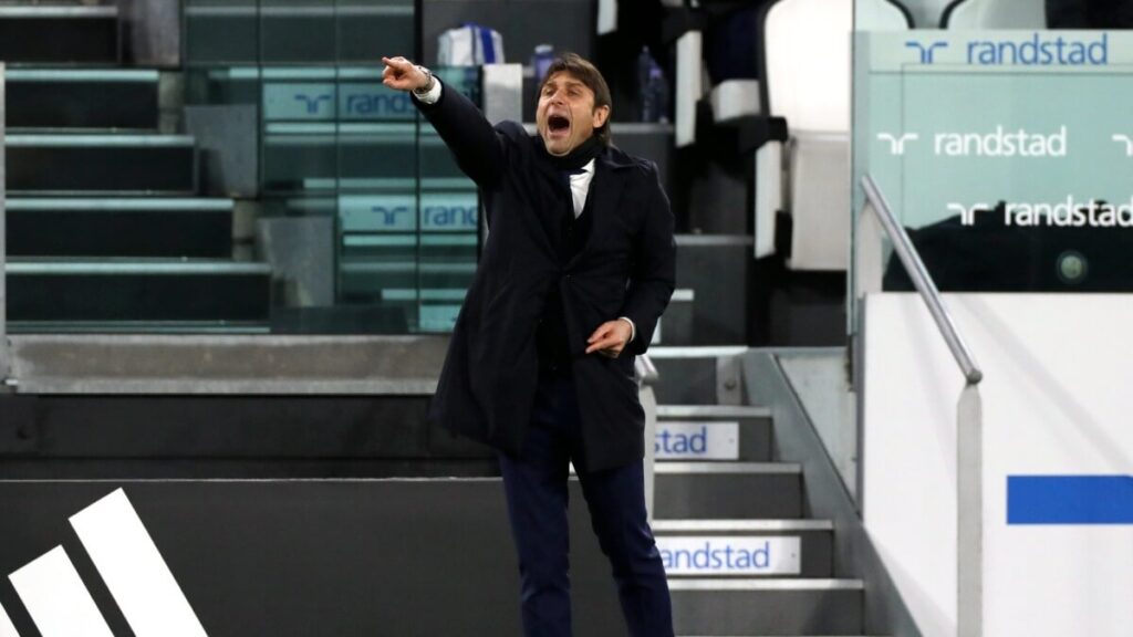 Antonio Conte, artefice con la sua Juventus del record di imbattibilità nel campionato di Serie A 2011/2012