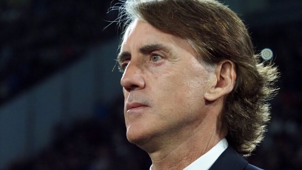 Roberto Mancini, attualmente svincolato, lascia la guida dell'Arabia Saudita nella stagione 2023-2024