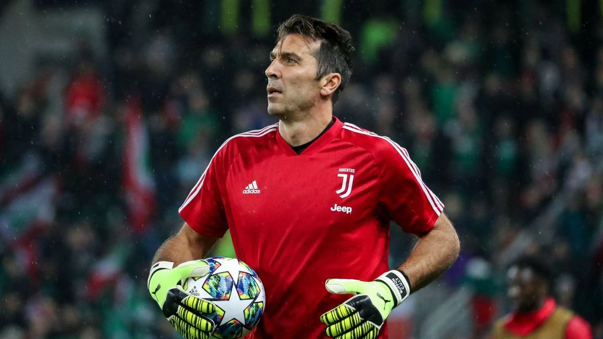 Giocatori con più presenze in Serie A: Da De Silvestri a Dybala